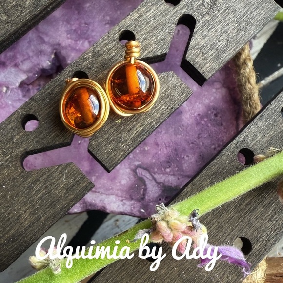 Fall vibes Amber Quartz gold stud earrings - Picture 1 of 1